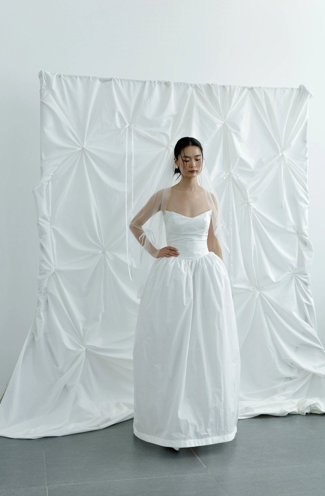 Đầm cúp ngực V váy nhún phồng - D2009