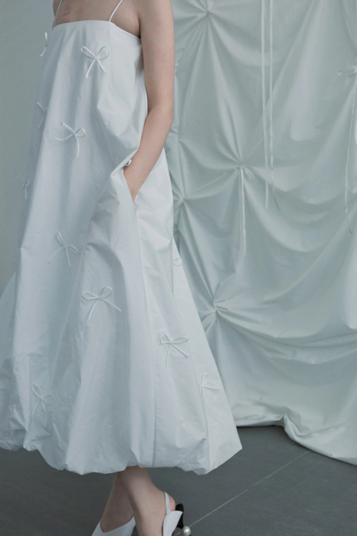 Đầm suông hai dây đính nơ - D2054